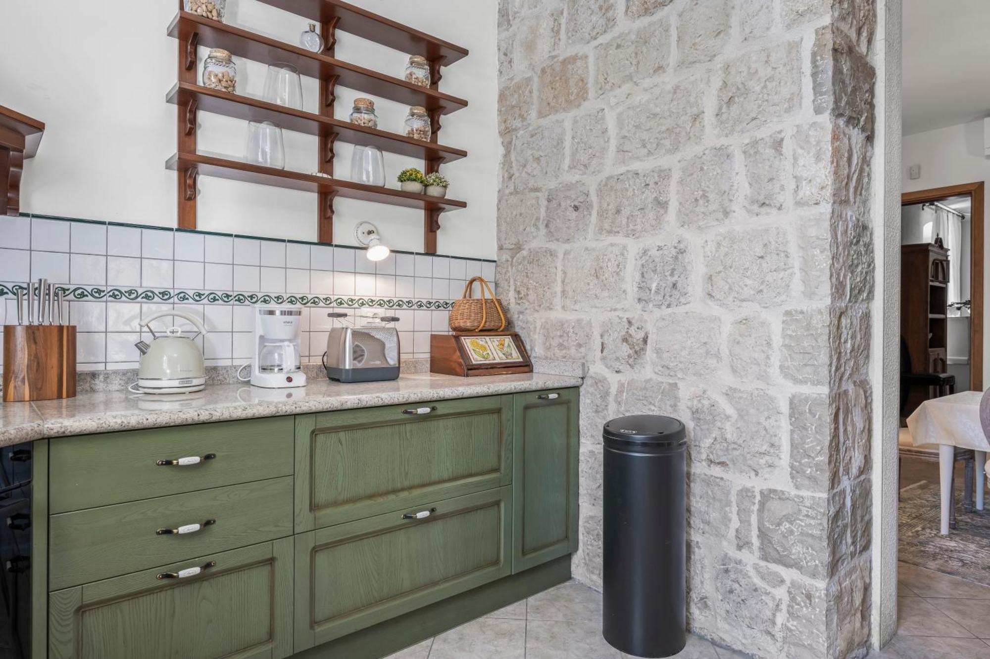 Villa Boutique Anna Varos *