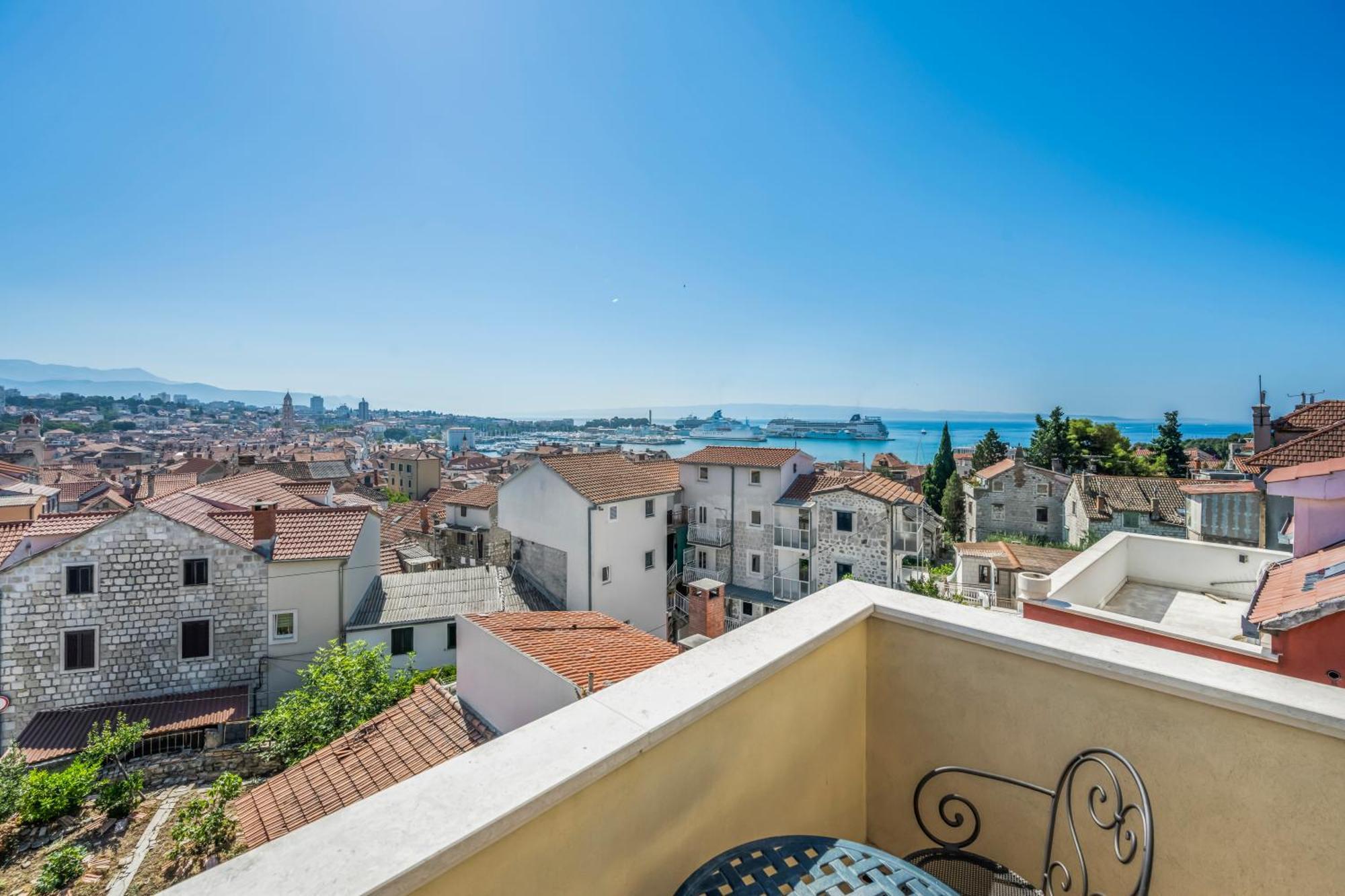 Villa Boutique Anna Varos *